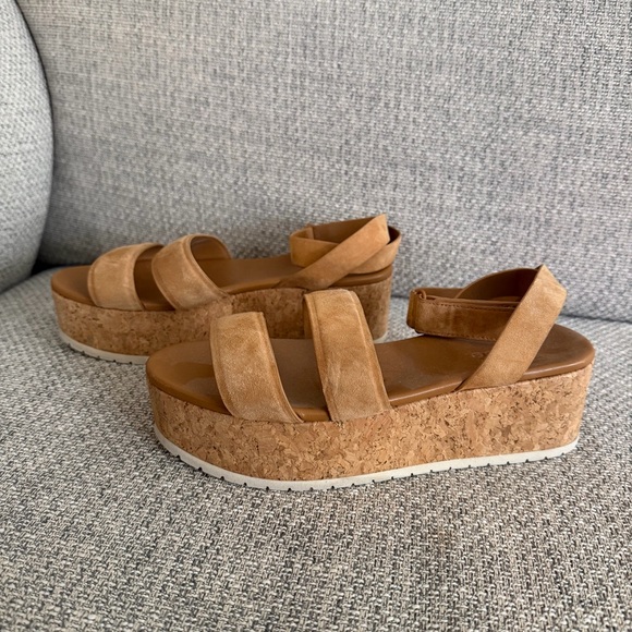 Vince “Jet” Genuine Suede Platform Sandals - Picture 3 of 12